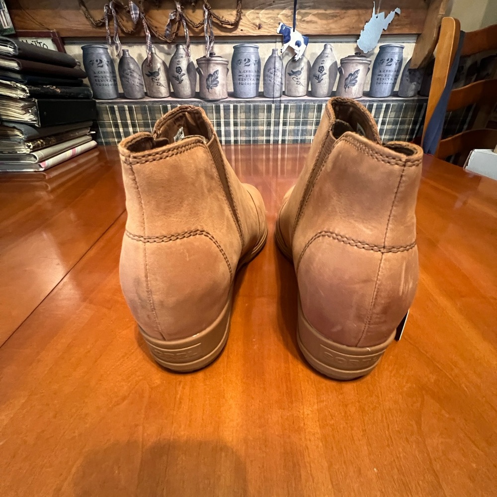 Women’s size 12 sorel brand EVIE zip leather boots - Picture 4 of 5